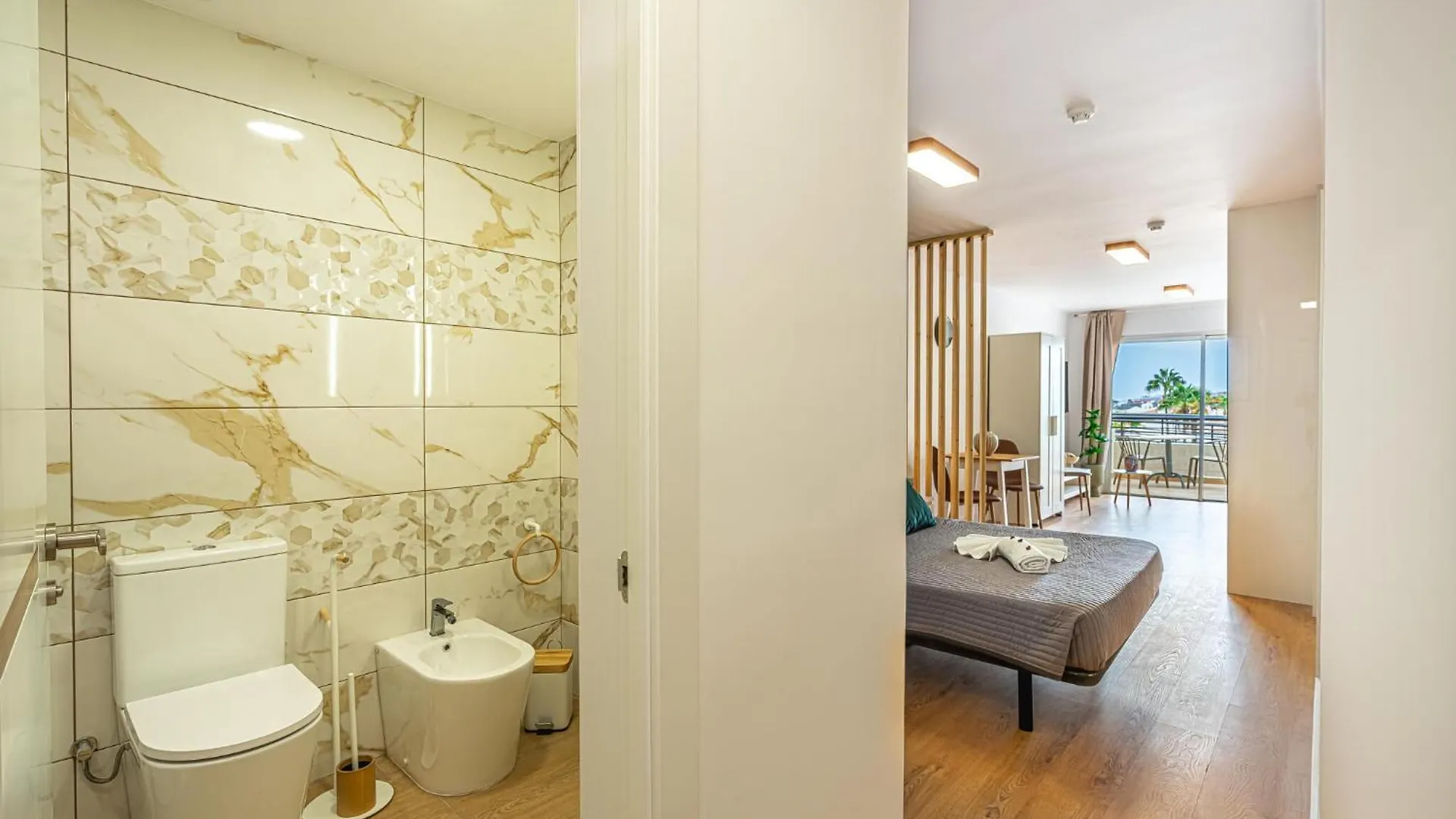 公寓 Luxury Studio 2 Ocean View Wifi Free 阿德耶