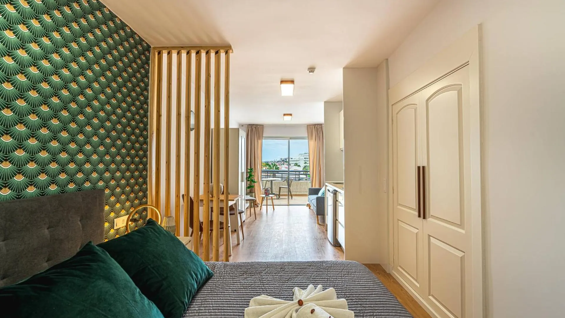 Luxury Studio 2 Ocean View Wifi Free Costa Adeje  Apartamento Costa Adeje (Tenerife)